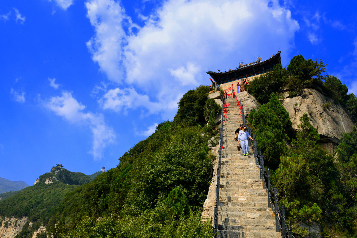 探秘自然奇觀 山西云丘山冰洞，中國北方罕見的冰封世界